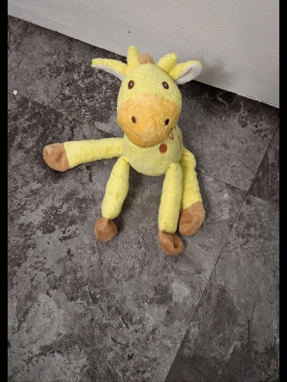 Amscan Giraffe Plush in good pre-owned condition